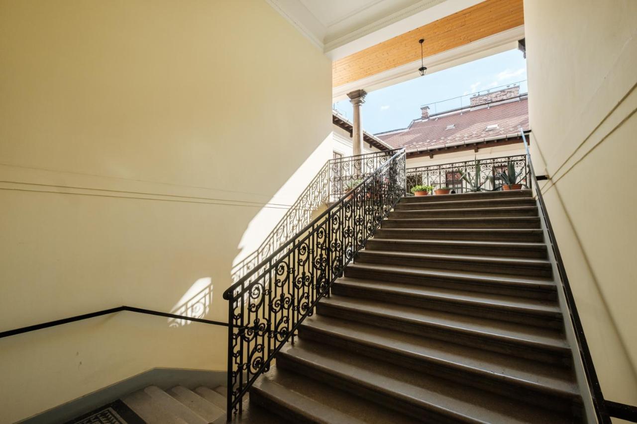 Andrassy Garden Apartment In Center Будапеща Екстериор снимка